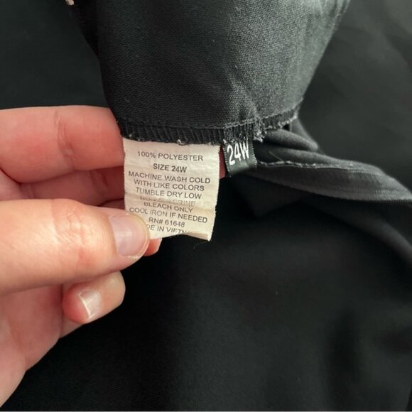 Black & White Giorgio Sant’ Angelo Patterned Skirt Suit Ruffle Bottom, Size 24W - Picture 13 of 13